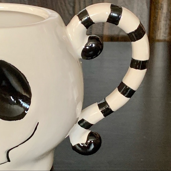 Halloween Skull Ceramic Mug - Picture 3 of 10